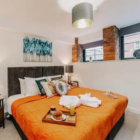 Apartamento Centre - Sleeps Upto 6 Guests, On Street Car Parking