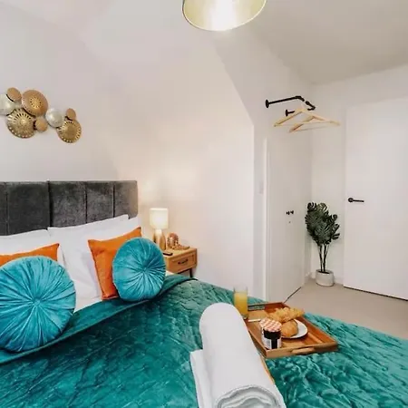 Apartamento Centre - Sleeps Upto 6 Guests, On Street Car Parking Birmingam